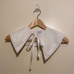 Sleeper Cream Lace Collar.